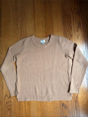 Old Navy Light Brown Textured Crewneck Women’s Sweater. Size: Medium